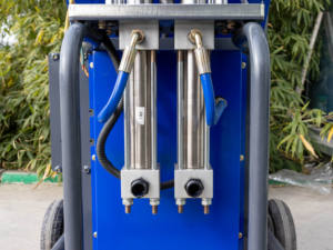 Pulvérisateur d'<span class=keywords><strong>isolation</strong></span> à haute pression de machine de jet de mousse de polyuréthane pour l'<span class=keywords><strong>isolation</strong></span> d'<span class=keywords><strong>injection</strong></span> de toit de mur - Product Image 5