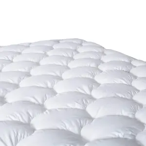 Waterproof Mattress Pad Cover Breathable Soft Fluffy Pillow Top Cotton Top Down Alternative Mattress protector