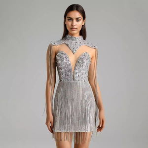 Nuovo vestito alla moda da festa con grande apertura posteriore con paillettes a triangolo con catene di strass con piume abito da sera <span class=keywords><strong>molto</strong></span> <span class=keywords><strong>Sexy</strong></span> - Product Image 5