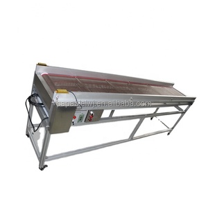CB-304 otomatik kapak soğutma konveyör masa soğutma şapka kemer taşıyıcı - Product Image 1
