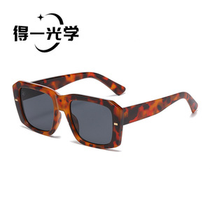 Square Frame <b>Sunglasses</b> UV400 PC Frame Women Sun Protection - Product Image 1