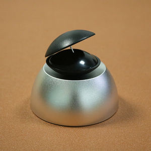 Etiqueta Redonda Blanca de 63 mm para Bolas de Golf con Superficie con Hoyuelos y Pin Metálico para Sistemas de Seguridad en Tiendas de Ropa - Product Image 6