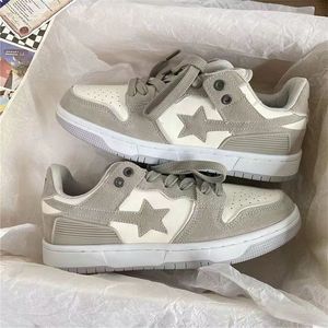 รองเท้าผ้าใบผู้ชายคุณภาพสูง รุ่นใหม่ น้ำหนักเบา ระบายอากาศได้ดี รองเท้าลำลองแบบสวม  รองรับการสกรีนโลโก้ รองเท้าเดิน - Product Image 3