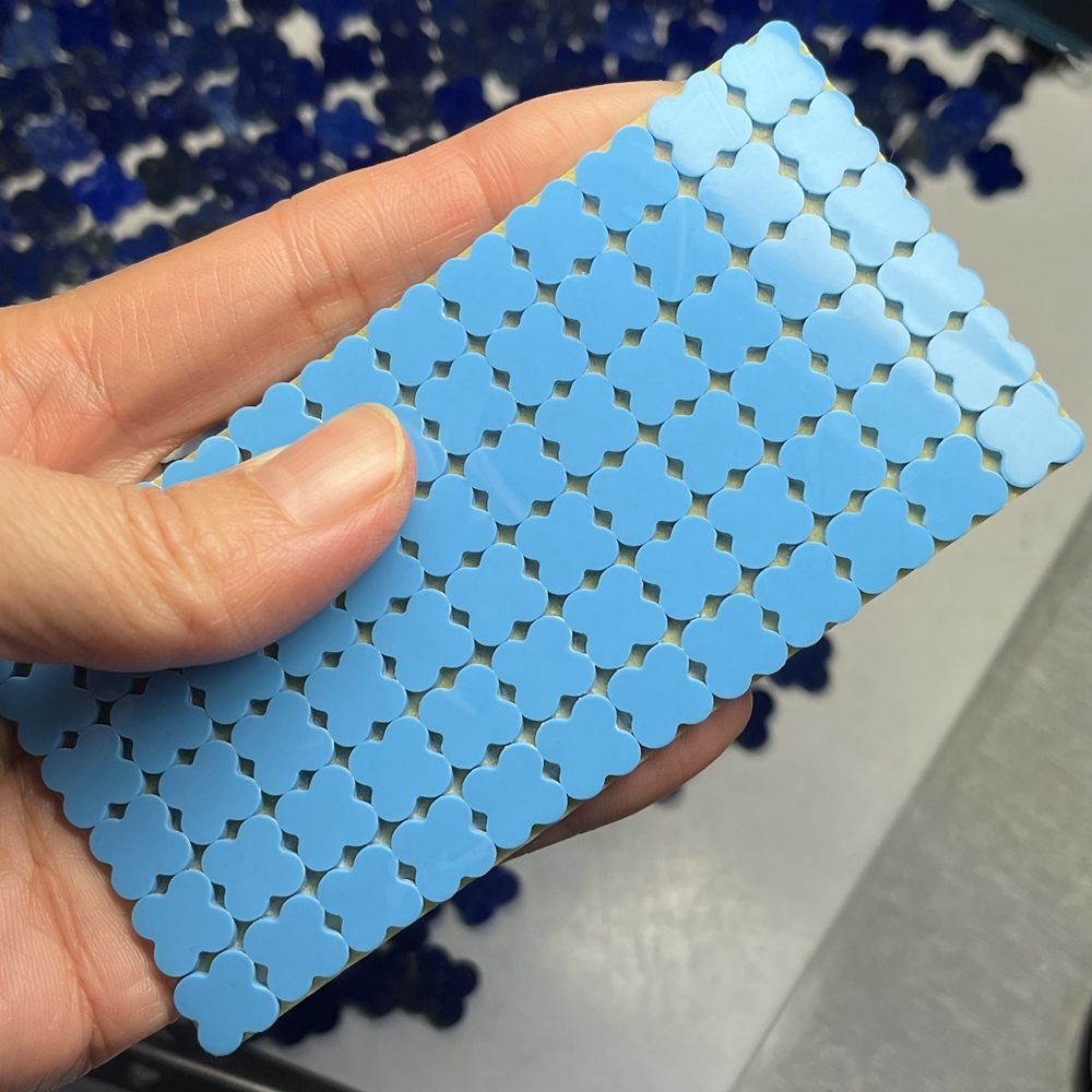 สีฟ้าอ่อน