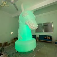 Tête de cheval gonflable blanche pour décoration événementielle, modèles de chevaux personnalisés pour l'ensemble d'échecs météo pour l'extérieur