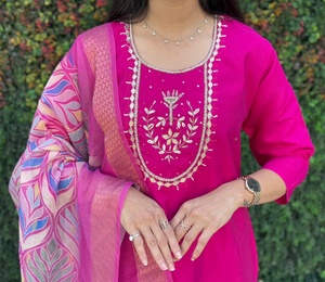 Beau costume Salwar en soie fabriqué à la main longue robe pakistanaise Kameez Dupatta Style traditionnel pour les fonctions de mariage de fête indienne - Product Image 4