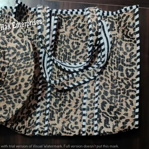 Sac fourre-tout en tissu matelassé imprimé en coton, imprimé léopard, tendance, simple, motif léopard, sac fourre-tout en toile, sac à main - Product Image 5