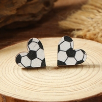 Boucles d'oreilles clous tendance en bois léger en forme de cœur 2026 pour filles (thèmes : Ballons de sport, Basketball, Volleyball, Baseball)
