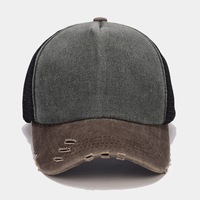 Gorra Trucker de Malla de 5 Paneles con Bordado y Efecto Desgastado