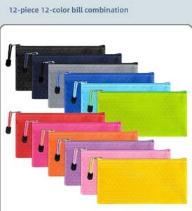 Sac organisateur compact format A6, design football, étui étanche à fermeture éclair pour documents et cosmétiques - Product Image 4