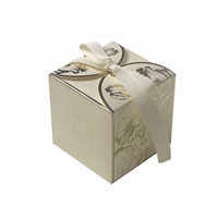 Emballage Cadeau Personnalisé de Luxe pour Mariage: Boîte Pliante en Papier avec Finition Mat et Gaufrage pour Dragées Chocolatées pour Invités