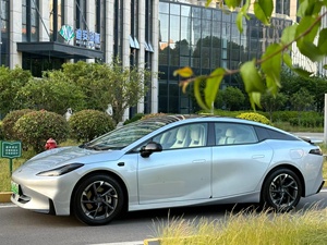 Nuevo Vehículo 2025 con Tracción en las Cuatro Ruedas, Ultra Largo Alcance de 710 Kilómetros, Alta Velocidad - Product Image 3
