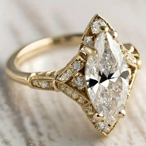 Anello con taglio Marquise per donna, stile scintillante ispirato al palazzo, elegante gioiello da dito alla moda - Product Image 1