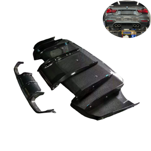 Diffusore Posteriore in Fibra di Carbonio Vari Style con Labbro per BMW M3 M4 F80 F82 F83 - Product Image 1