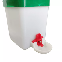 Abreuvoirs en plastique de nouvelle conception pour poulets, coupelles à eau pour poulets, abreuvoirs à mamelons horizontaux