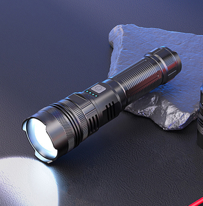 2022 nuova torcia dimmerabile a tre velocità P50 P70 1000 Lumen torcia a <span class=keywords><strong>Led</strong></span> ricaricabile con Zoom