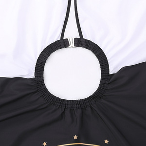 Capa de peluquería negra y blanca antiadherente para uso en salones de belleza para adultos - Product Image 3