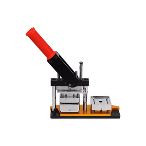 San-Tech 手动一体式轴承磁铁压片机切割机 32 公斤 1000 个底座 50x50 毫米照片徽章 DIY 1 年保修 - Product Image 4