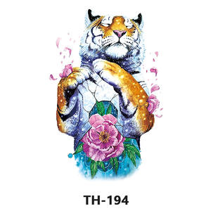 Hermosos dibujos de arte corporal Sexy Tigre <span class=keywords><strong>animales</strong></span> transferencia de agua mangas de brazo pierna pecho temporal tatuaje negro flores para mujeres - Product Image 3