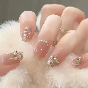 Gentle and white small fragrant pearl manicure in spring girls cute short ballet nail art wearable manicure women beauty