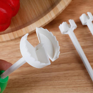 Nuevo utensilio de cocina multiusos de plástico para cortar verduras, quitar el centro de frutas, para pimientos, pepinos y tomates. - Product Image 1