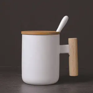 Белая полностью цветная глазурованная чашка для чая и кофе, керамические кружки на заказ с деревянной ручкой и крышкой