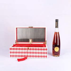 Boîte cadeau pour vin <span class=keywords><strong>en</strong></span> MDF laqué haute brillance <span class=keywords><strong>avec</strong></span> musique mécanique - Boîte à vin et whisky personnalisée <span class=keywords><strong>avec</strong></span> logo rotatif et verrouillage - Product Image 4