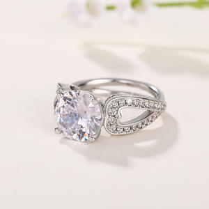 Anillo de Diamantes Q632 en Oro Blanco, Corte Brillante Redondo, Color G Natural, Joyería de Compromiso para Mujer - Product Image 3