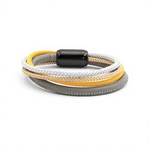Pulsera de Cuero Trenzado con Dijes, Brazalete Magnético Enrollable, Regalo de Verano para Aniversario o Graduación, CALIDAD - Product Image 4