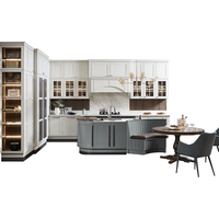Meubles de cuisine modernes haut de gamme en MDF, modulaires et sur mesure, avec îlot incurvé, éclairage LED, présentoir à vin, évier et robinet pour villa