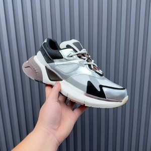 Chaussures de sport pour femme à plateforme, semelle épaisse en caoutchouc, empiècements en cuir, confortables et antidérapantes - Product Image 5