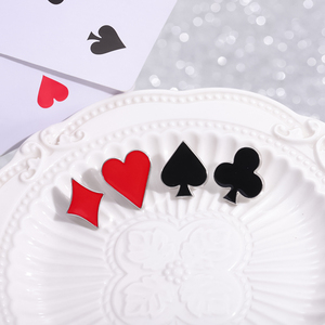Cartes à jouer épingles en émail personnalisé Poker King Queen Spade coeur Club broches revers Badges Punk bijoux cadeau pour enfants amis - Product Image 4