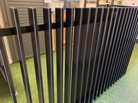 Barrière et porte soudées par latte verticale en aluminium en métal noir de jardin de décoration de poudre enduite