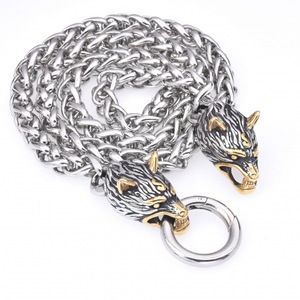 Collier pendentif pour homme en acier inoxydable, plaqué or <span class=keywords><strong>18</strong></span> carats, avec chaîne à maillons motif marteau de <span class=keywords><strong>Thor</strong></span> et runes vikings, style punk et tendance, idéal pour un anniversaire - Product Image 1