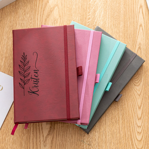 Carnets personnalisés A5 en cuir végétalien PU, couverture rigide, pages vierges, gravure laser, avec bande élastique et porte-stylo - Product Image 3