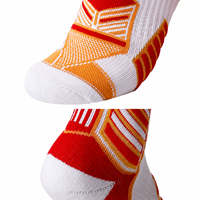 Chaussettes de sport de basketball personnalisées, épaisses et rembourrées, mi-mollet, respirantes, anti-humidité, antidérapantes pour la course et l'entraînement, vente en gros
