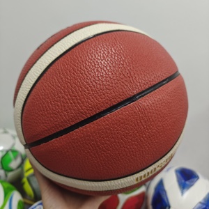 Ballon de basketball BG5000 Premium Taille Officielle 7 Haute Performance Cuir PU Chambre à air en caoutchouc naturel Écologique pour Utilisation Intérieure et Extérieure - Product Image 3