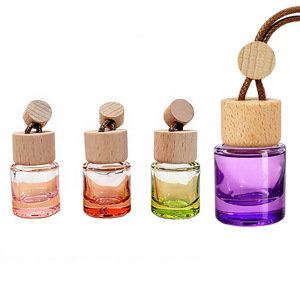 Diffuseur d'huiles essentielles 8 ml, aromathérapie, désodorisant, flacon de parfum pour voiture en verre suspendu avec bouchon couronne - Product Image 1