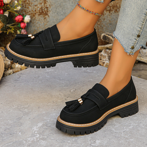 Mocassins noirs à pompons pour femmes - Chaussures à plateforme épaisse à enfiler, mocassins décontractés tendance avec décorations métalliques pour femmes - Product Image 3