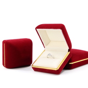 Boîte à bijoux en cuir PU et velours avec logo personnalisé, boîte de rangement ovale luxueuse en flanelle pour bagues et colliers, boîte cadeau personnalisée - Product Image 5