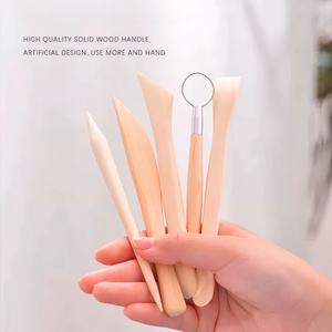 बच्चों के लिए 5 लकड़ी के डिय मिट्टी के बर्तनों के उपकरणों का सेट मजेदार और शैक्षिक मिट्टी - Product Image 4