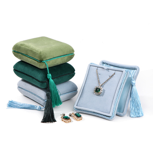 Caja de Embalaje de Joyería de Terciopelo de Lujo Personalizada con Logotipo para Pendientes, Colgantes y Collares - Product Image 1