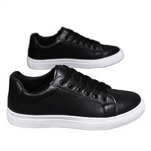 Chaussures de sport en cuir rétro décontractées pour hommes, blanches et noires, légères, tendance, en maille, pour la course et le skateboard, en PVC - Product Image 3