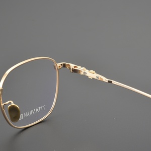CH8060 kacamata optik desainer <span class=keywords><strong>Titanium</strong></span> 2024 kacamata bingkai emas persegi panjang kualitas tinggi baru gaya klasik kacamata baca Hitam Pria Wanita - Product Image 4