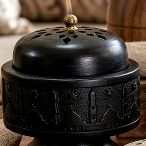 Quemador de Incienso de Metal Negro A.B Handicraftly con Tapa de Cúpula, Diseño de Horizonte Urbano, Hecho a Mano, Excelente Pulido, Nuevo Aroma a Oud - Product Image 1