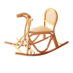 Cheval à bascule en osier fait à la main en rotin naturel bébé <span class=keywords><strong>chaise</strong></span> à bascule <span class=keywords><strong>jouet</strong></span> cadeau éducatif pour enfants siège à bascule sûr pour bébé - Product Image 3