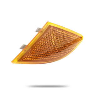 ไฟเลี้ยวข้างกันชนหน้ารถ Mercedes-Benz R-Class W251 รุ่น 2518200121 ซ้าย-ขวา แบบฮาโลเจน อะไหล่ทดแทน - Product Image 2