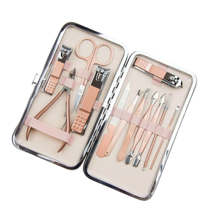 <span class=keywords><strong>Kit</strong></span> de démarrage en acier inoxydable rose doré de 12 pièces <span class=keywords><strong>pour</strong></span> <span class=keywords><strong>manucure</strong></span> et pédicure, fabrication de ciseaux à ongles courbés, logo personnalisé - Product Image 4