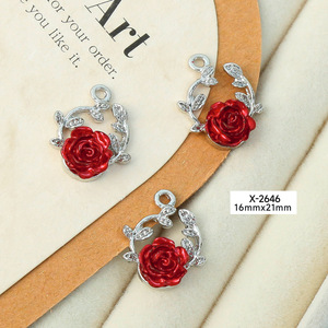 จี้ตกแต่งเล็บรูปดอกกุหลาบวินเทจ สีขาวแดง ลายเถาวัลย์ 3 มิติ สำหรับตกแต่งเล็บสไตล์เรโทร - Product Image 6