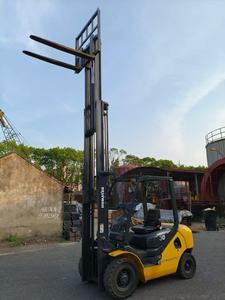 Pièces d'origine utilisées pour chariot élévateur Komatsu FD30 de 3 tonnes, équipement de manutention industrielle pratique - Product Image 1